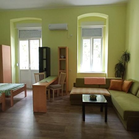 Apartment Kiki Novi Sad Eksteriør billede